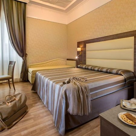 Hotel Ranieri ローマ エクステリア 写真