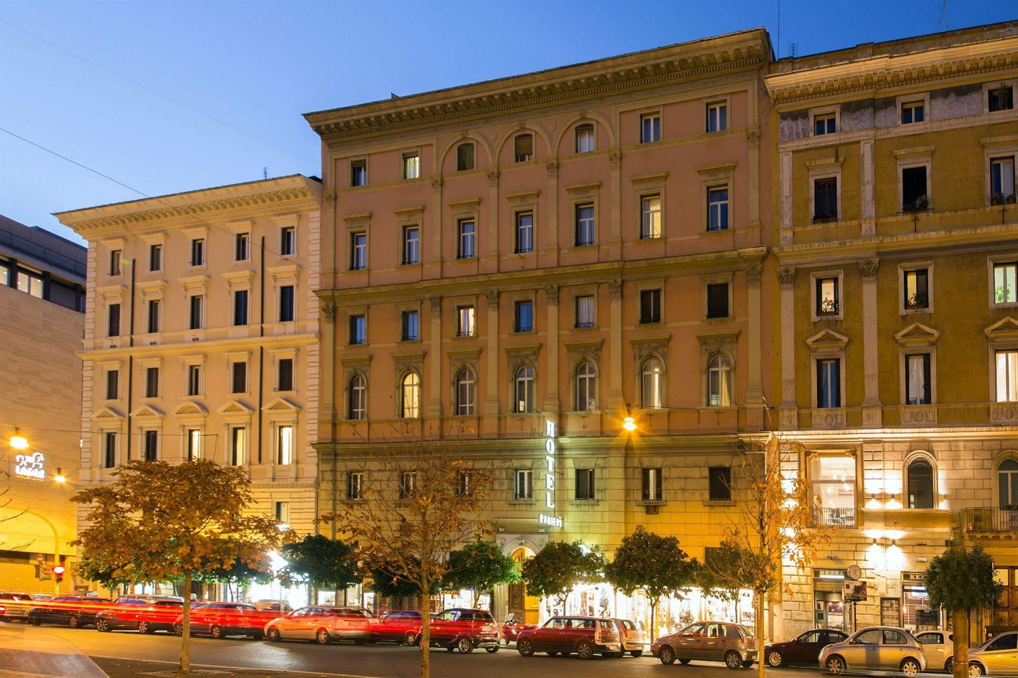 Hotel Ranieri ローマ エクステリア 写真